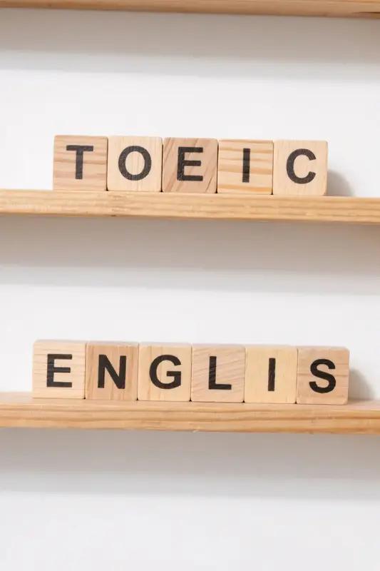 儿子给我打电话
儿子说：爸爸，我英语考砸了！
我说：考了多少？
儿子说：63分