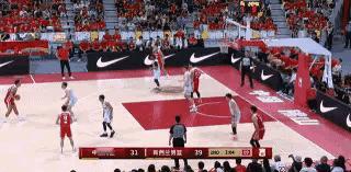 中国男篮小将庞峥麟真是太嚣张了！在今天进行的中国男篮和新西兰男篮的热身赛中，当时