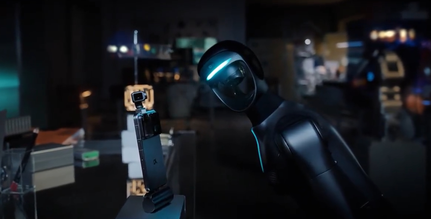 【荣耀入局机器人赛道是为上市造势还是科技行业发展的必然选择？】前几天，荣耀官宣将