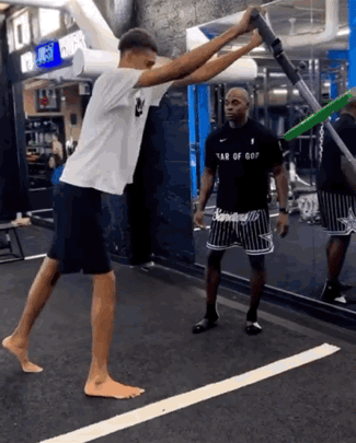 撸铁开始！文班亚马不参加FIBA世界杯的原因就在此！原来，他已经开始进行专业的体