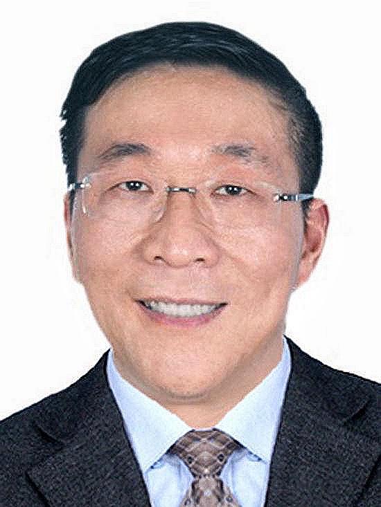 侯外林，1962年出生，曾任证监会广东局副局长、局长，同期间还曾兼广州稽查局副局