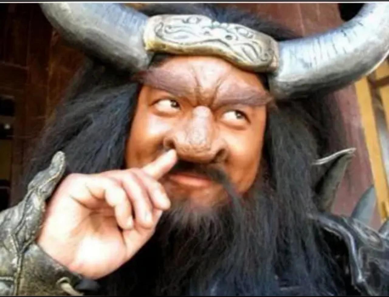 一个黑道帮派大哥为了能洗白自己，联合白道势力收拾了拜把子兄弟的儿子，又搞了拜把子