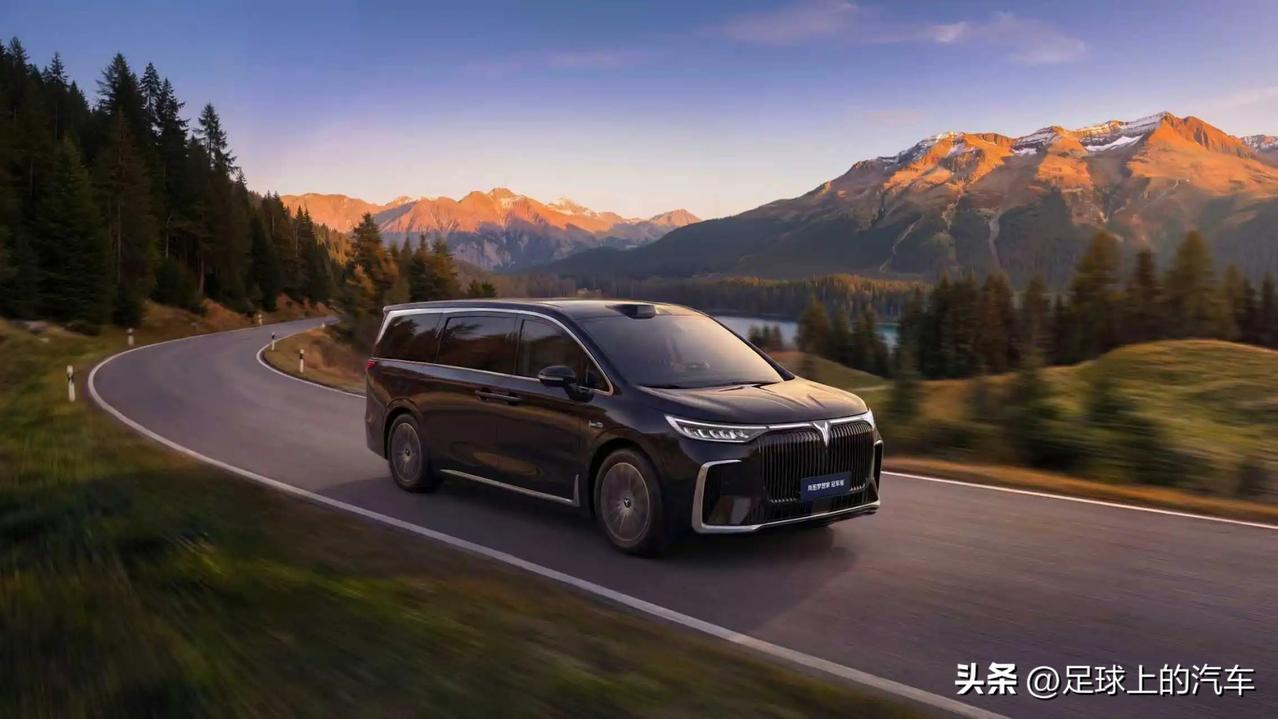 MPV市场大洗牌！曾经销冠跌出前十！
 
背景：曾经的“神车”腾势D9，2026