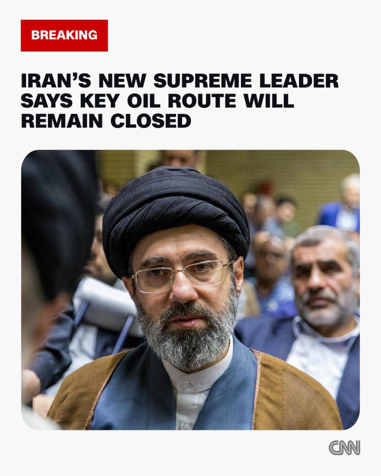 阿亚图拉·赛义德·穆杰塔巴·侯赛尼·哈梅内伊在就任伊朗伊斯兰共和国最高领袖后首次