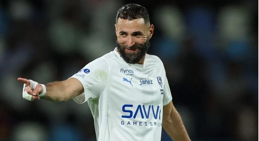 什么替员工讨薪、替葡萄牙籍高管出头都是扯淡，C罗罢赛的真正原因还是本泽马！
英国