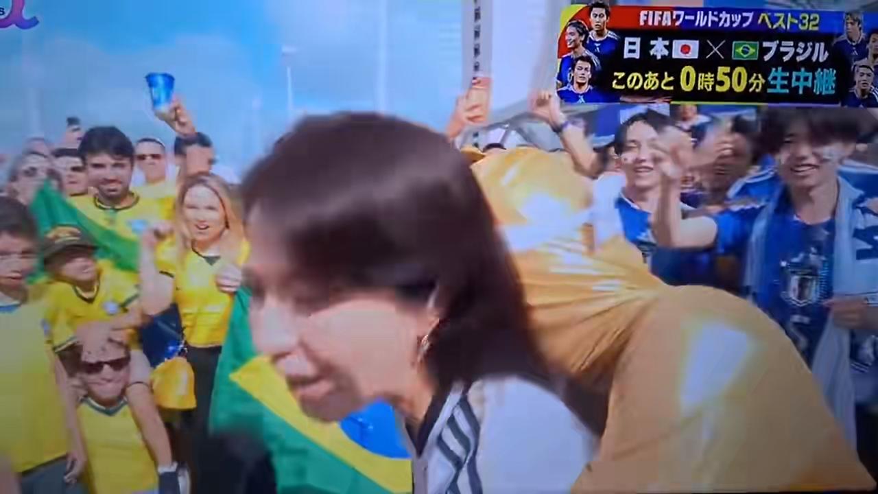【日本球迷猥亵女记者，直播镜头下的“人设崩塌”】

当世界杯赛前的直播镜头对准场