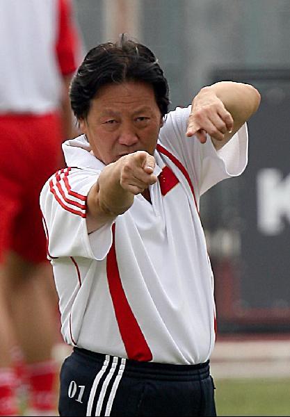 发现这么些年，中国足坛最牛的人如果朱广沪觉得自己排第二，那没人够格排第一了。
三