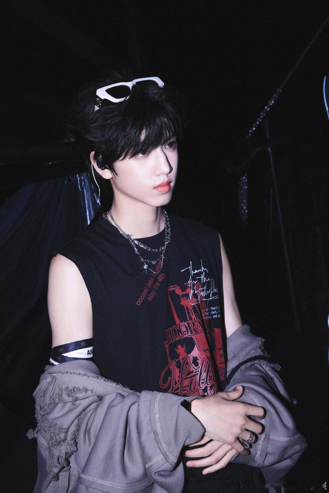 张桂源新音发文 说自己比较满意的舞台有《美杜莎》《入局》还有和朱志鑫的《swee