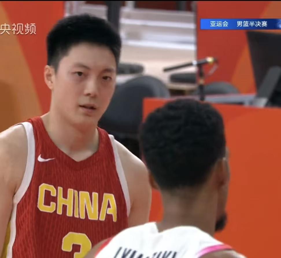 中国男篮亚运铜牌战对阵伊朗这场比赛，最看好胡明轩、庞峥麟迎来爆发，帮助大家提升自