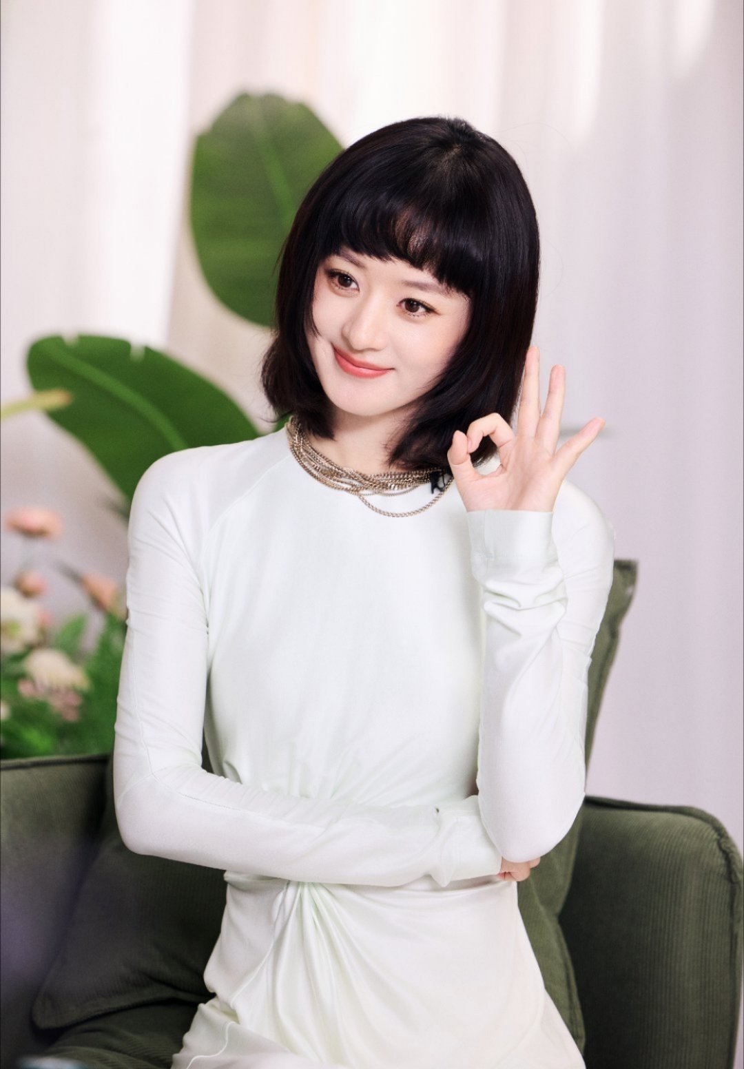 赵丽颖导演盛赞赵丽颖执着不服输 zly赵丽颖仅差白玉兰就大满贯 我心上悬挂着的月
