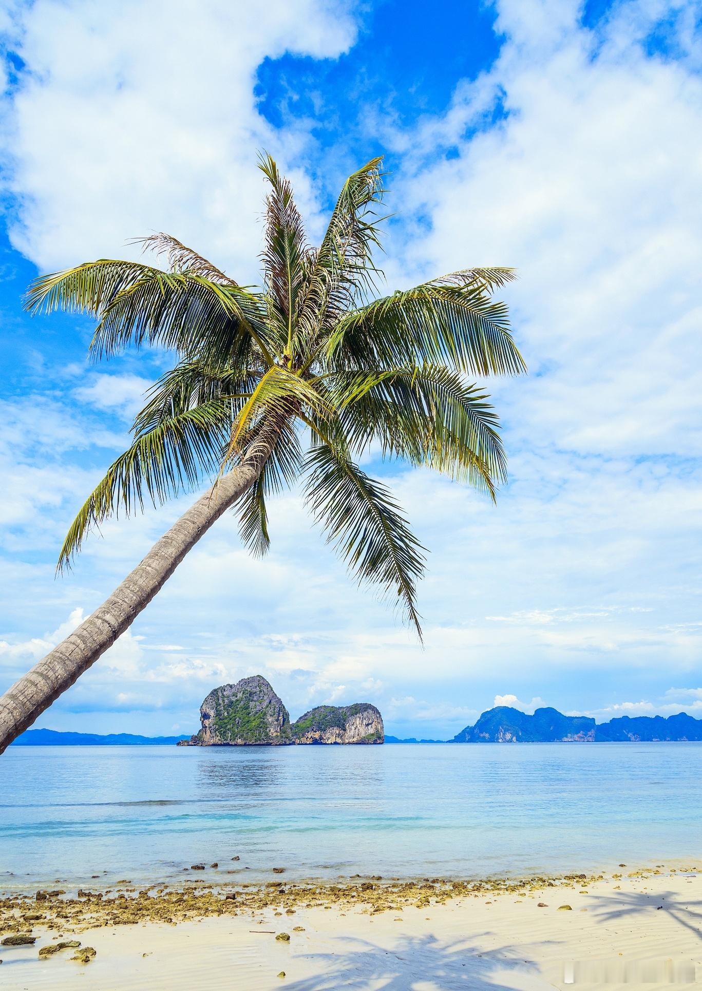 心里话          人心像镜子，照见别人时先擦亮自己……       