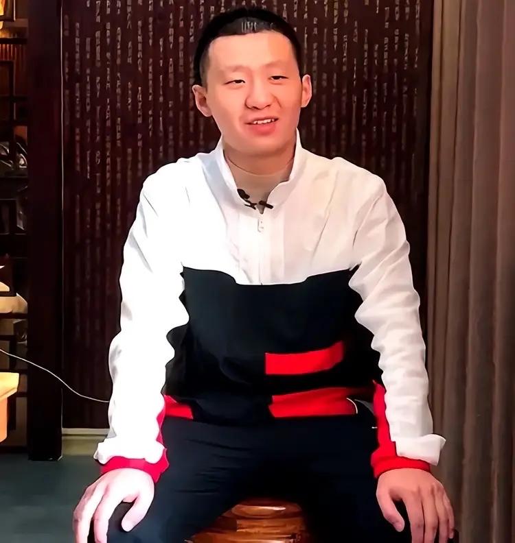 当年刺死辱母者的于欢，现在的日子真的是越来越好了。

他过得越好，越说明当年那一