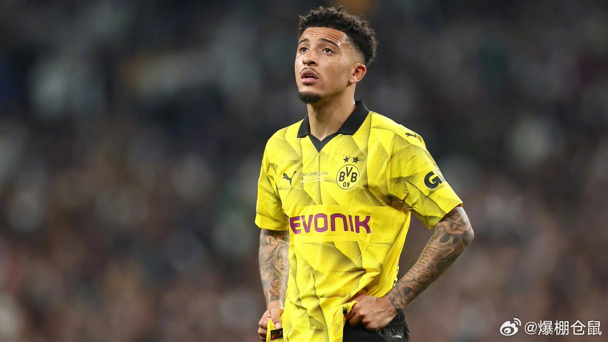 【第三次效力？】《泰晤士报》：多特蒙德认为夏季有机会免签曼联边锋桑乔，但球员需要