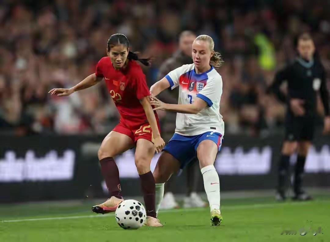 中国女足又输了，
这次输的有点遗憾。
5分钟3球崩盘！
最终2-3憾负苏格兰，