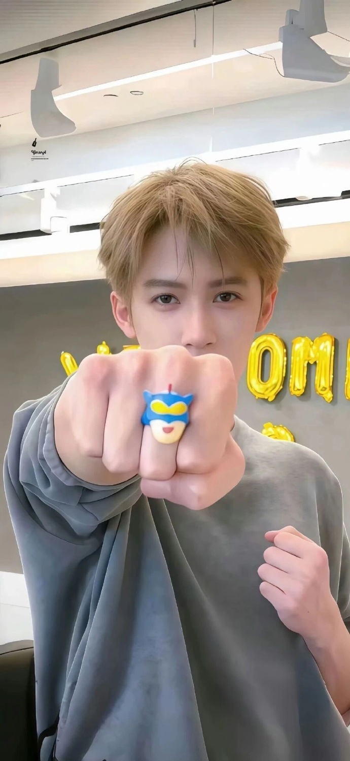 就是喜欢换壁纸 