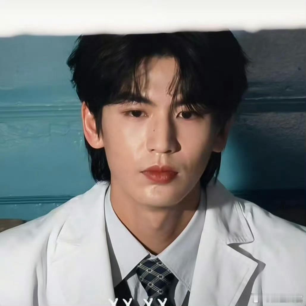 最近看剧看得很萎靡不振了夕阳行业也出不来让人振奋的作品和新人营销号吃瓜和吐槽都像