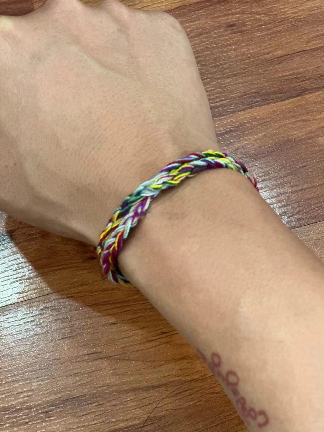 泽度金的祝福，瓦普泰萨丸阿赞初的泽度金手绳，功德形式恭请。收藏饰品