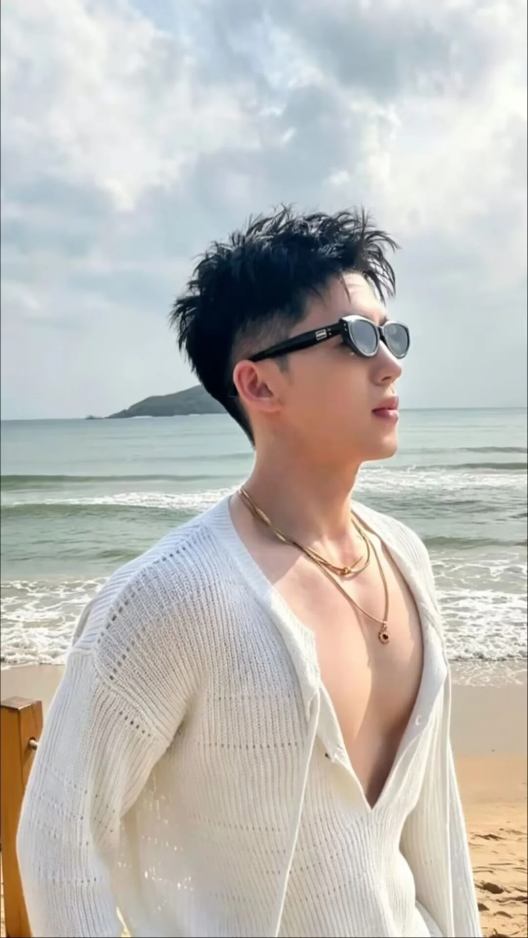 海边、沙滩、阳光、好热