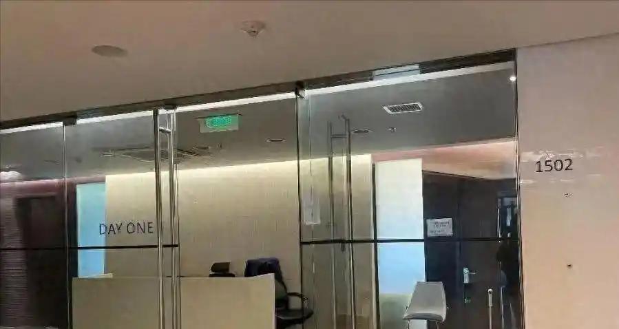 近日汽车行业再传坏消息，知名汽车营销商暴雷，牵动了无数车主、员工和投资者的心。