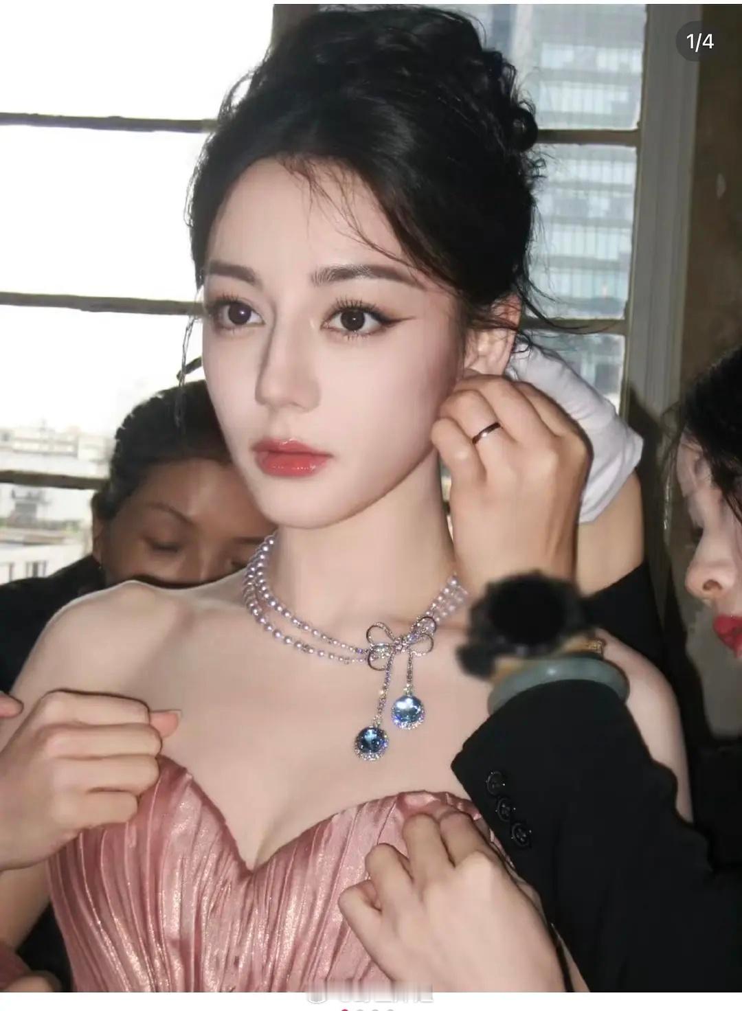 印象中的迪丽热巴是这个样子的迪丽热巴邓为迪奥生图