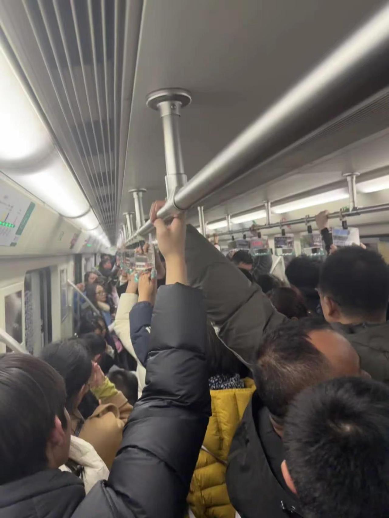 总之就是两字人多