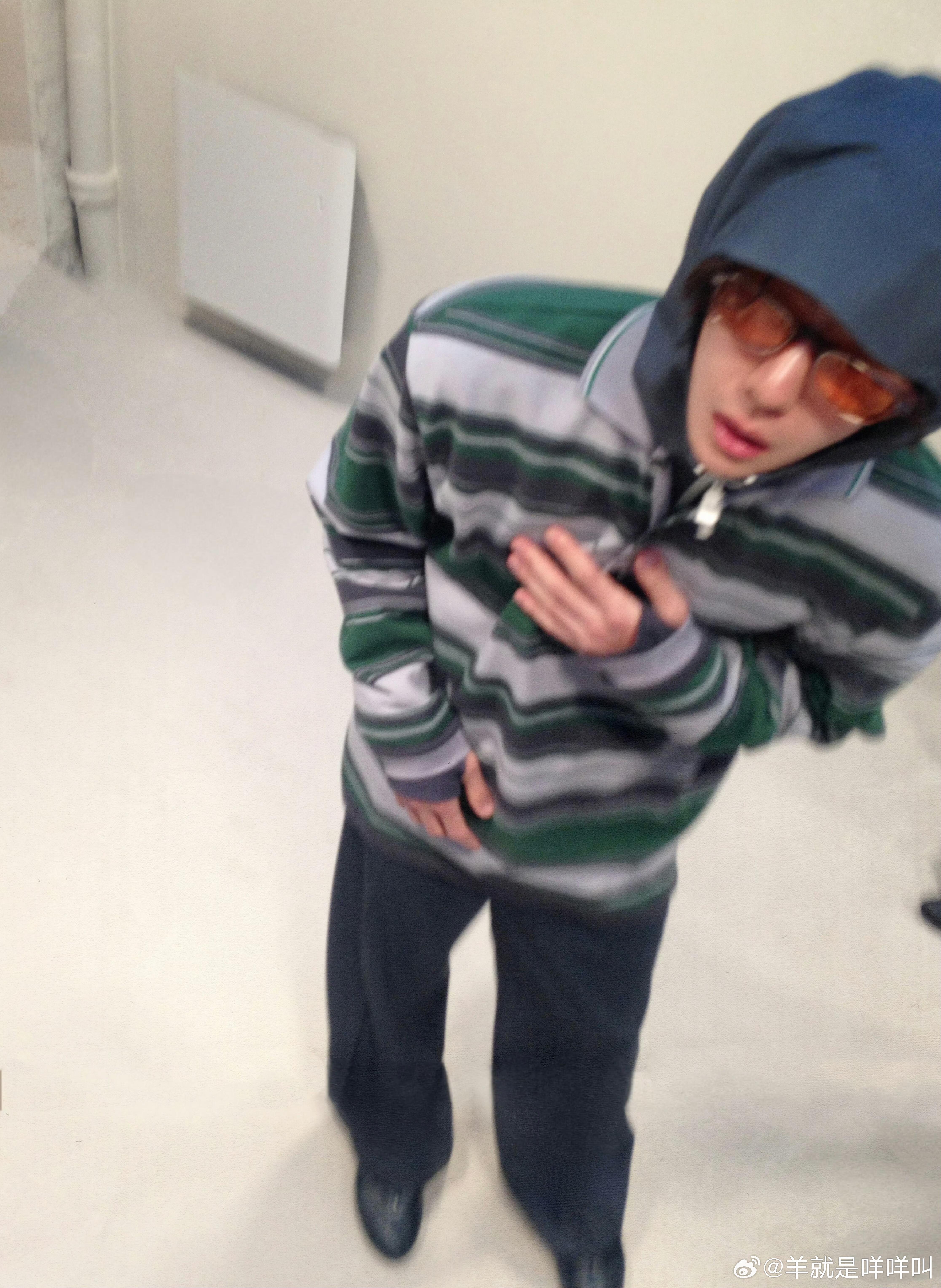 刷到一组王一博时装周星光速报