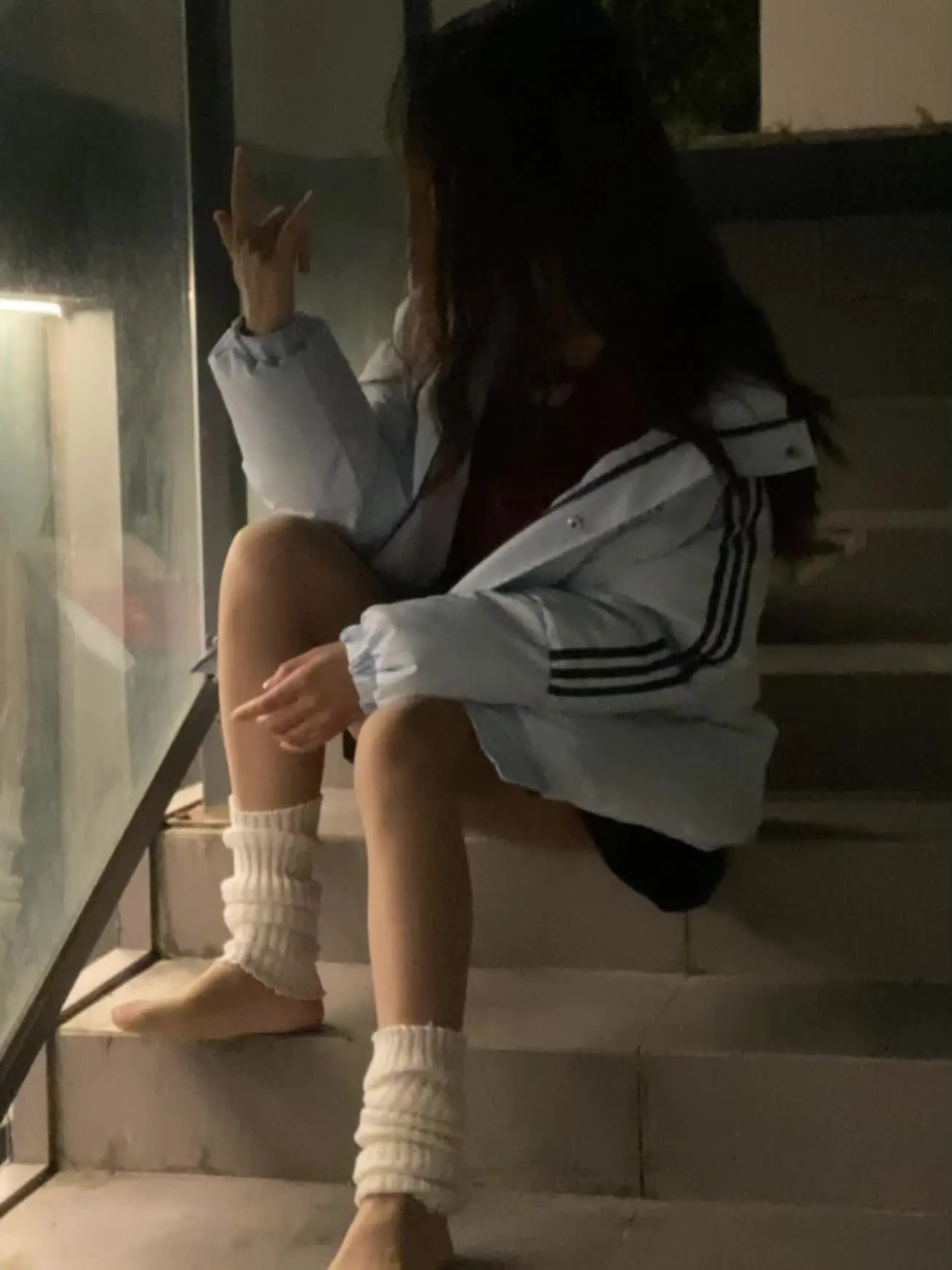 我要稳稳的幸福 要那种可以紧紧抓住的 我赌气跑开也会追上我的