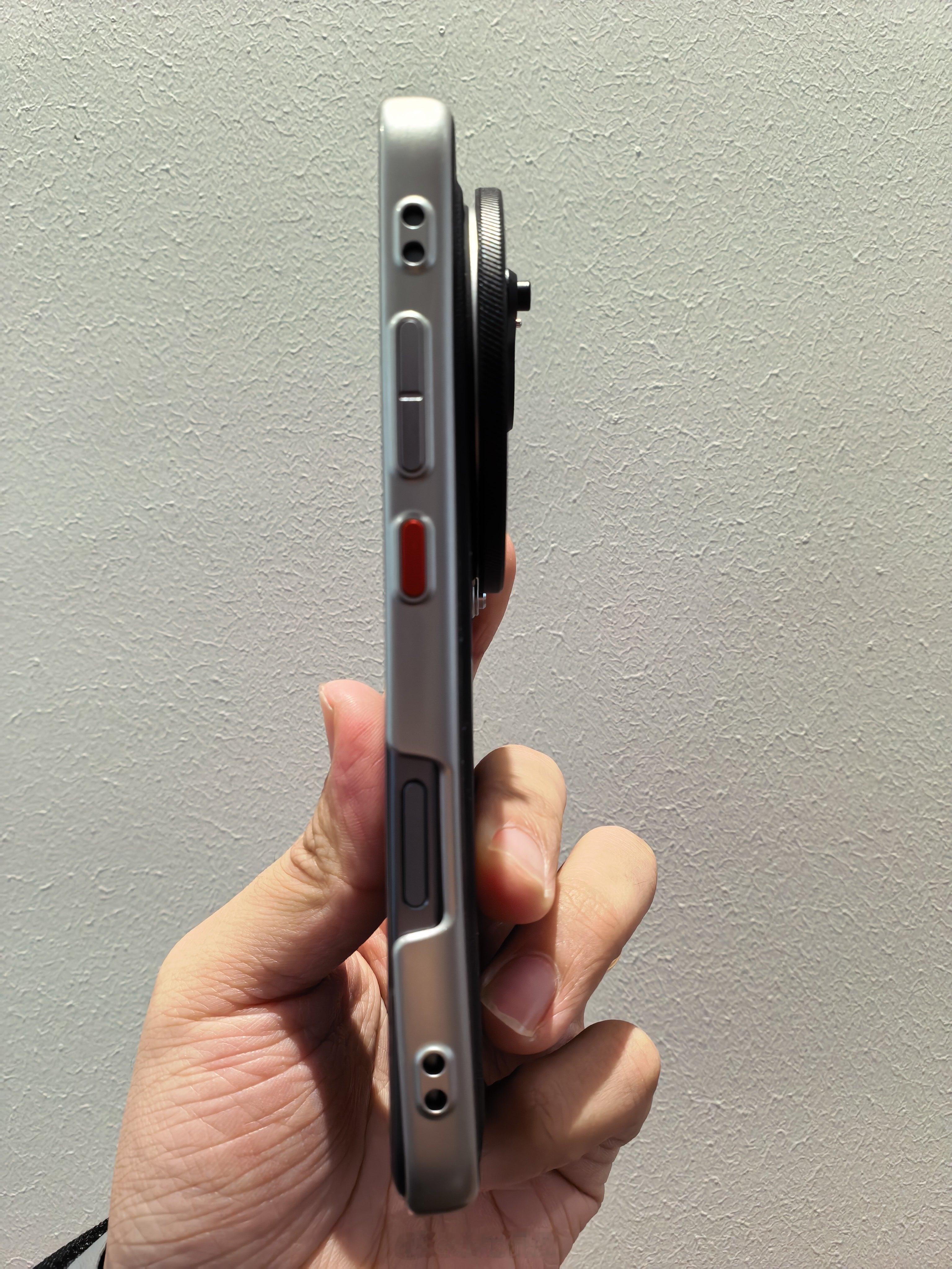 增距镜成新型演唱会神器了吗   绝对是！手机外挂增距镜直接把看台变前排，纯光学放