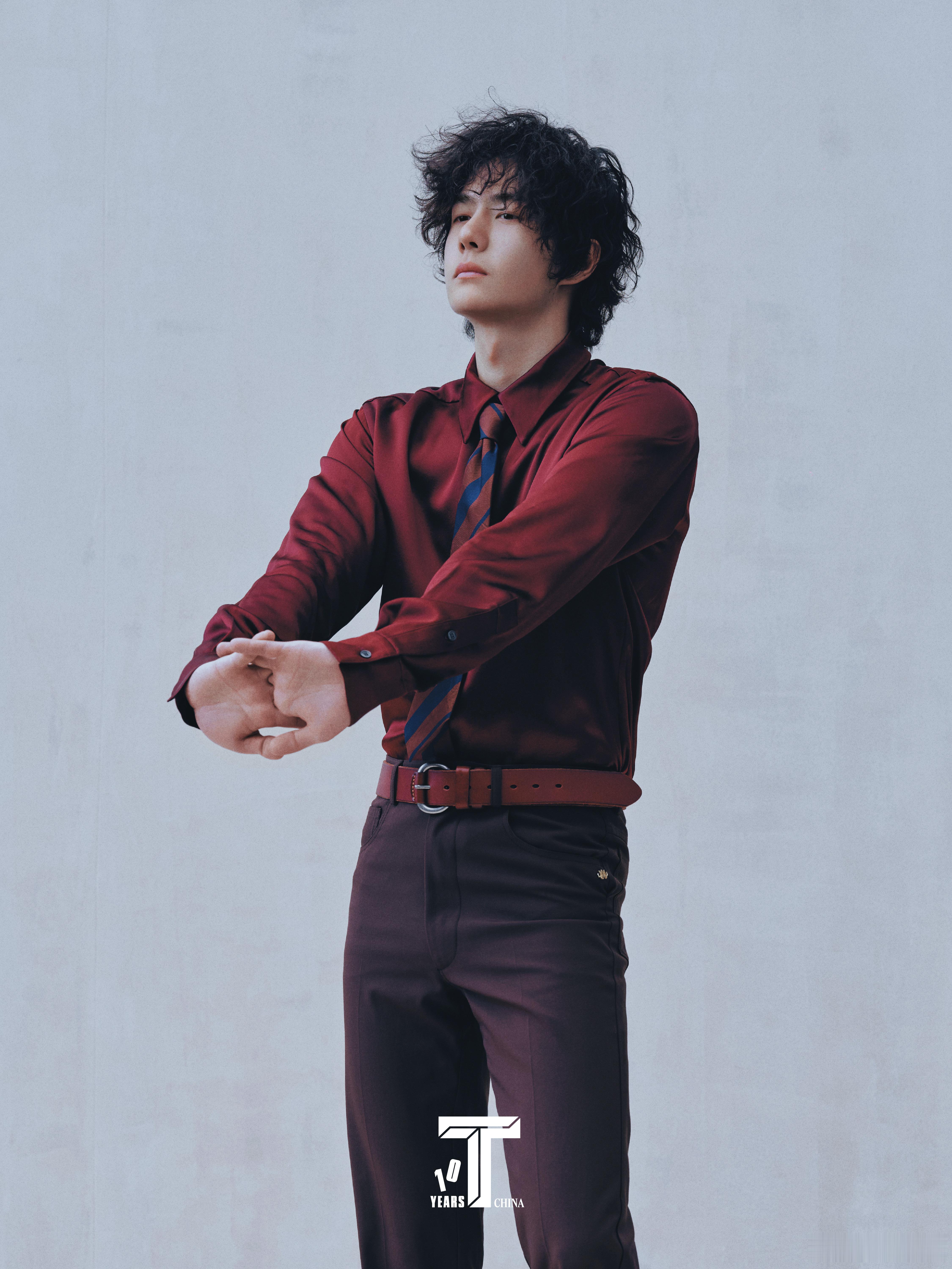 王一博T锦绣12月刊封面 地球球草又发力了，帅得好优雅！ 