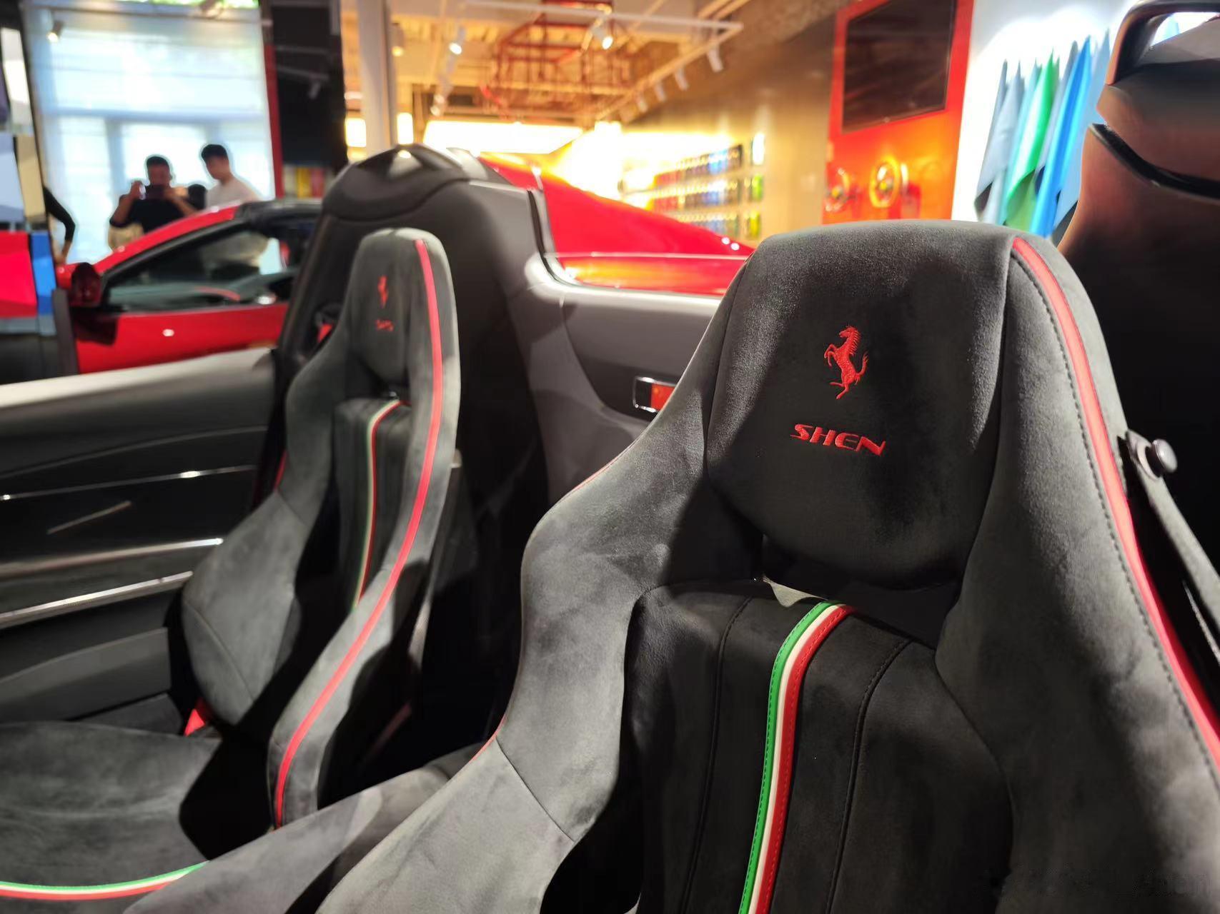 如果真的有那么一天，我能Tailor-made一辆法拉利，我一定不会藏着掖着。我