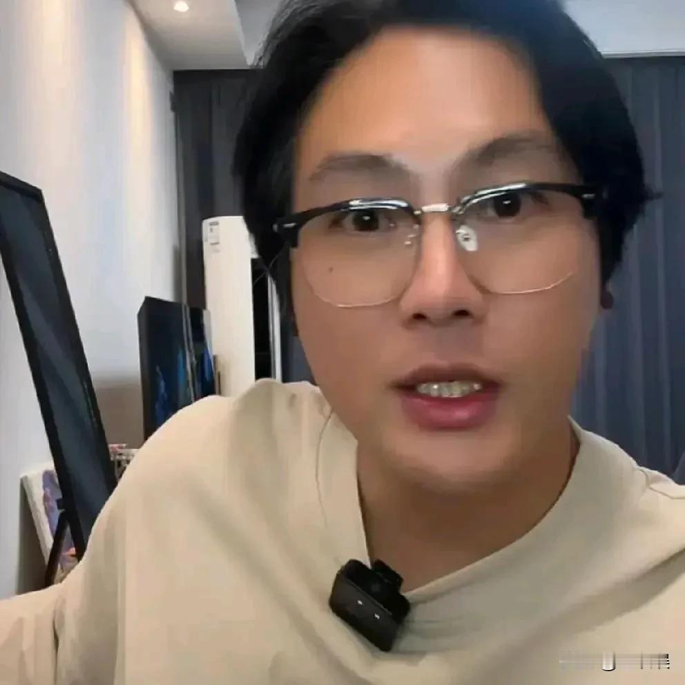 前几天，小S上了热搜。
不是因为具俊晔去大S墓地摆拍，而是因为被传要参加金钟奖中