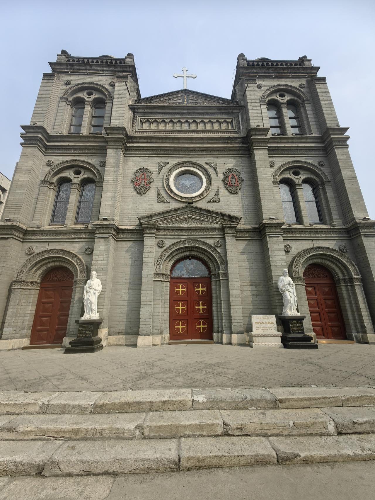 「奉天楼前，触摸老保定的百年回响」
保定道街景 保定 分享一张你的随手拍 边走边