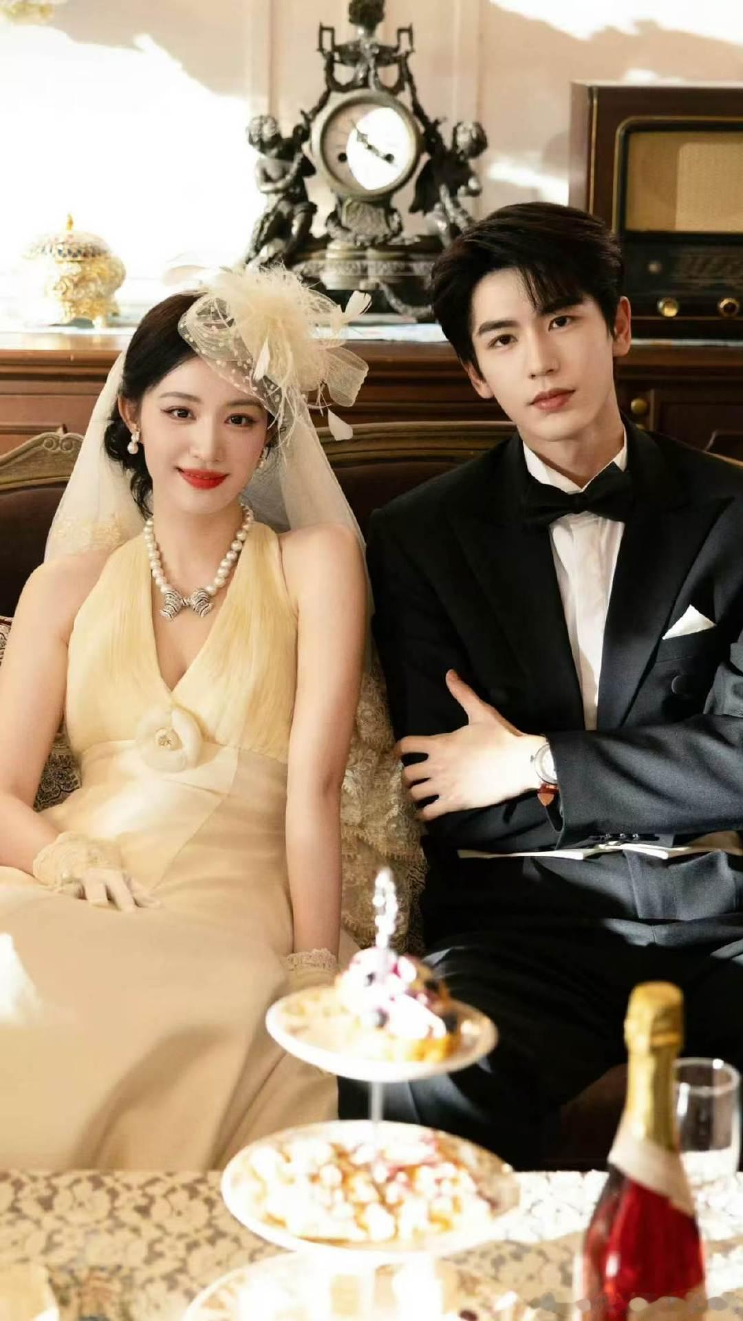 王楚然张凌赫这一秒过火婚纱照这一秒过火王楚然张凌赫婚纱照 二少和素素的婚纱照来啦