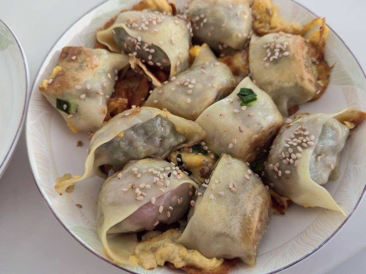 这世界上日子过得最轻松愉快的，应该是不工作有收入的家庭主妇吧。

我有一个朋友，