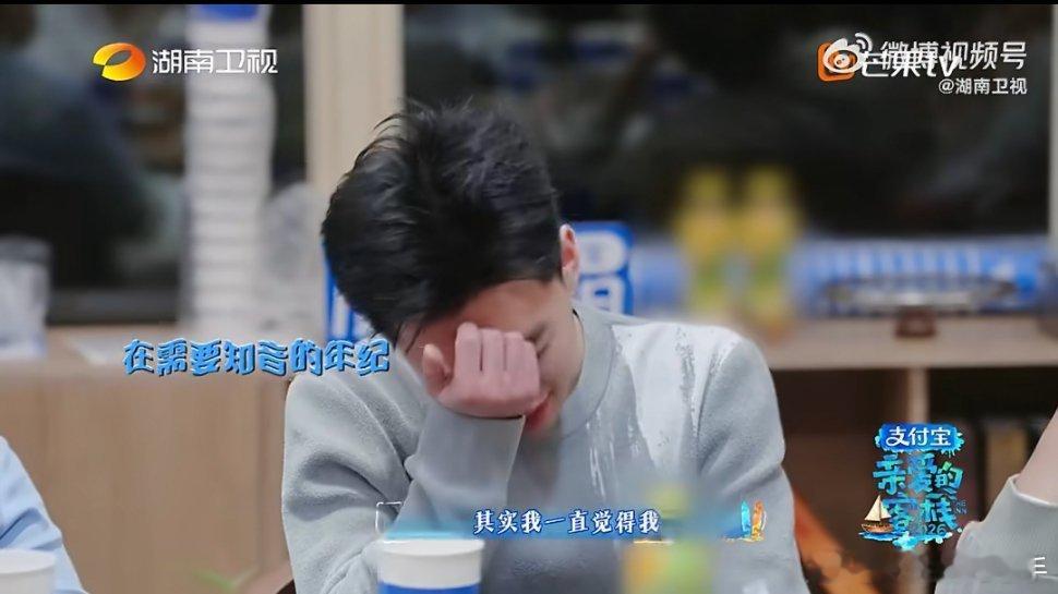 人生能有几个何老师何炅精准共情说出铁柱的心里话，让他感慨终于有人懂自己。徐志胜又