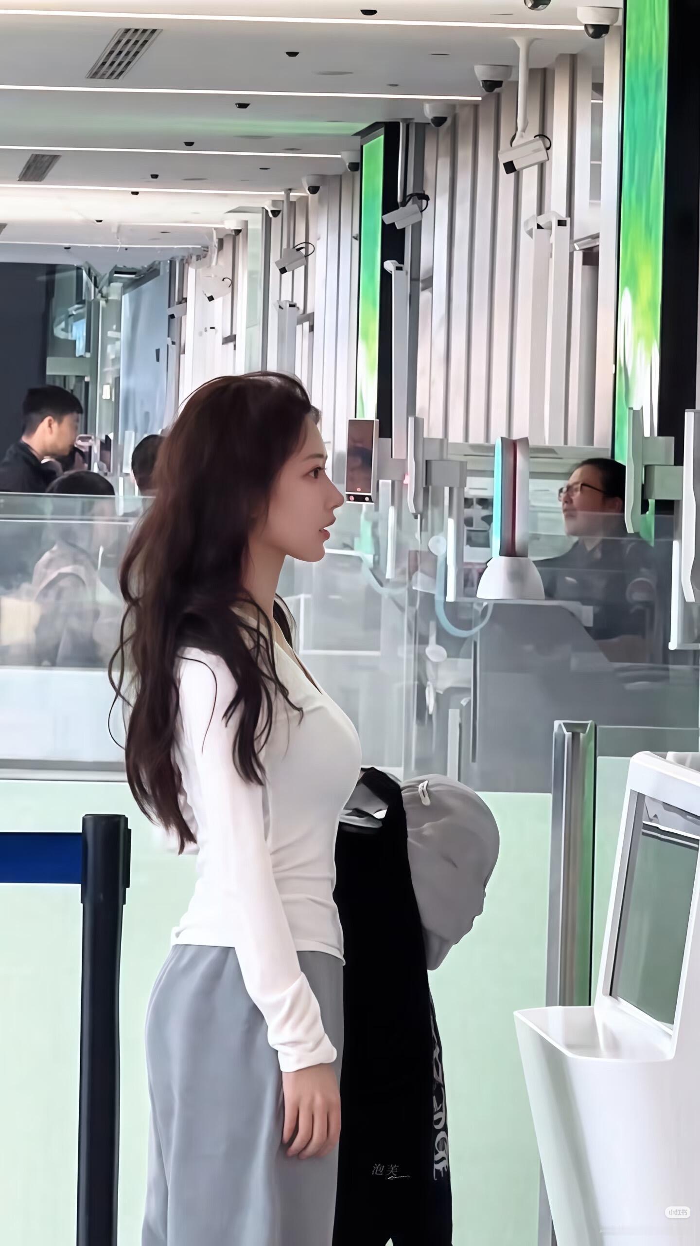 金钟仁程潇坐一起【程潇】骨相没到权威到这种程度的别说自己建模脸行吗 