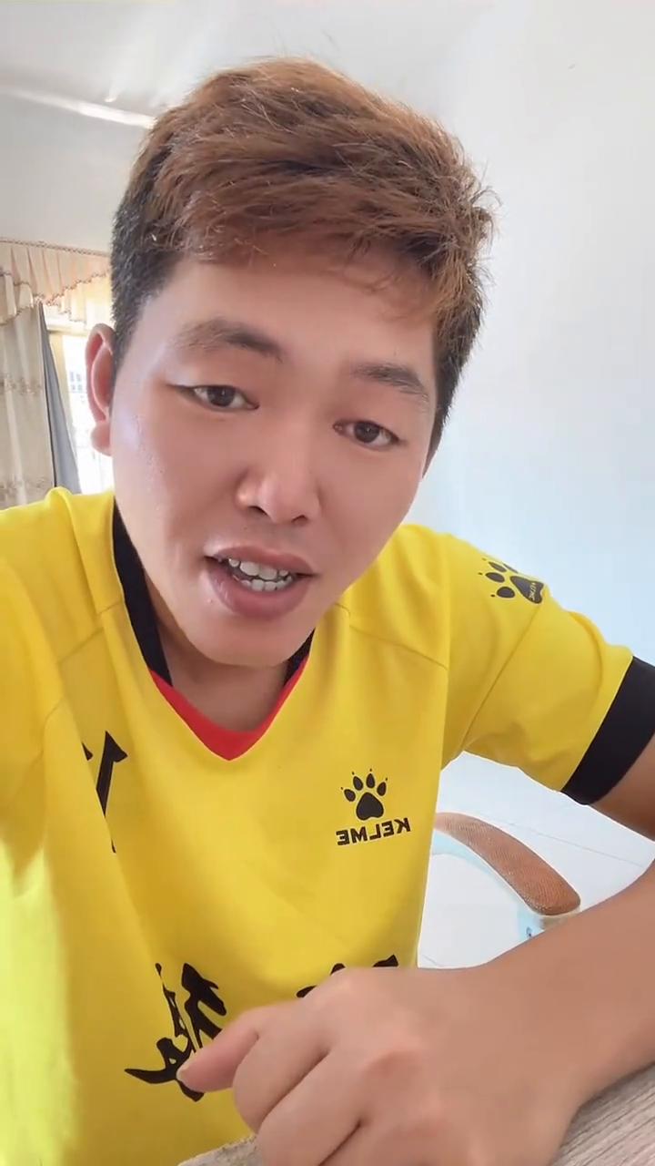 广西小姐姐又来了。南瓜在两广很多地方都叫金瓜，它的含金量有这么高吗？值得穿这么高