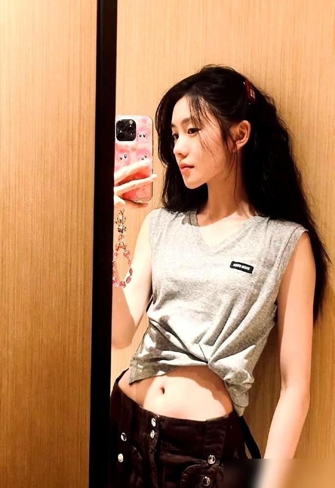刘浩存的翻身仗，赢的不是演技，甚至不是脸。
我告诉你，是那个硬到发烫的本子。首