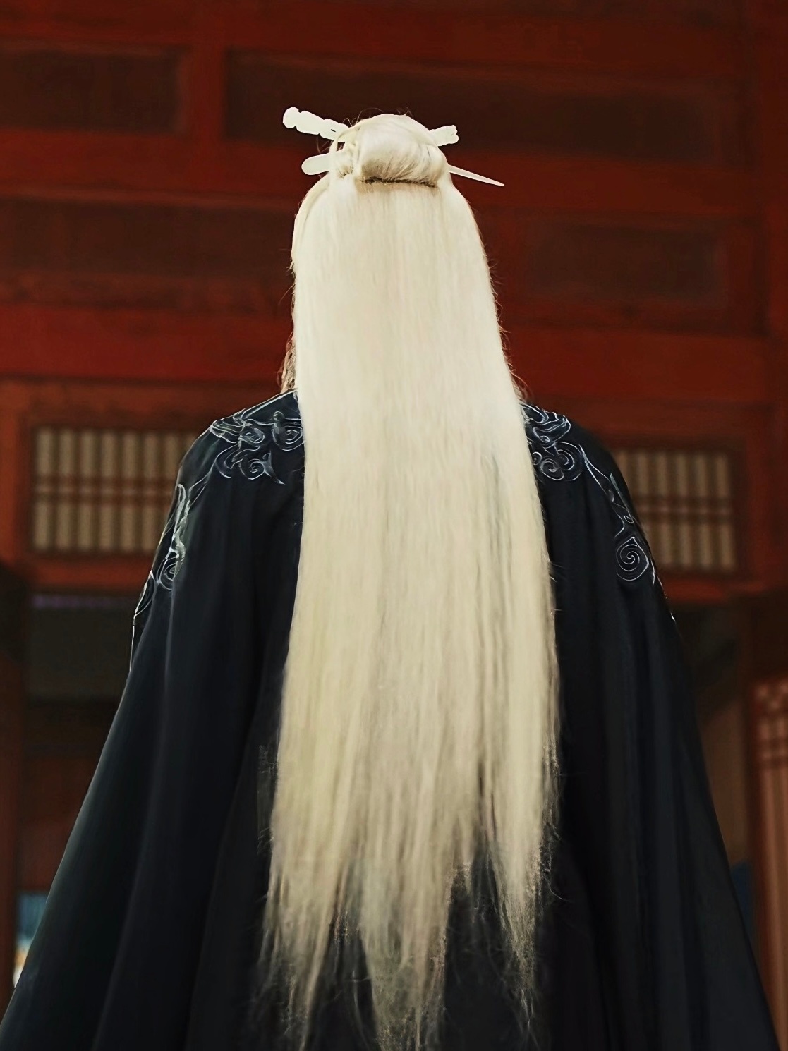 君临天下的孤独 