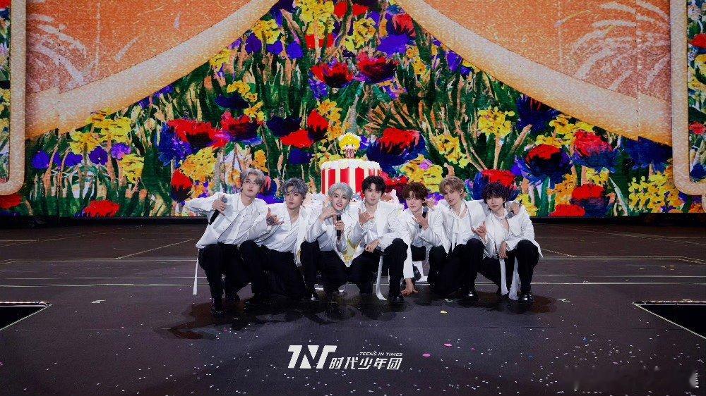 五一难题被团灭了 以前五一出游要翻上百篇攻略、对比几十家酒店、蹲点抢门票，折腾一