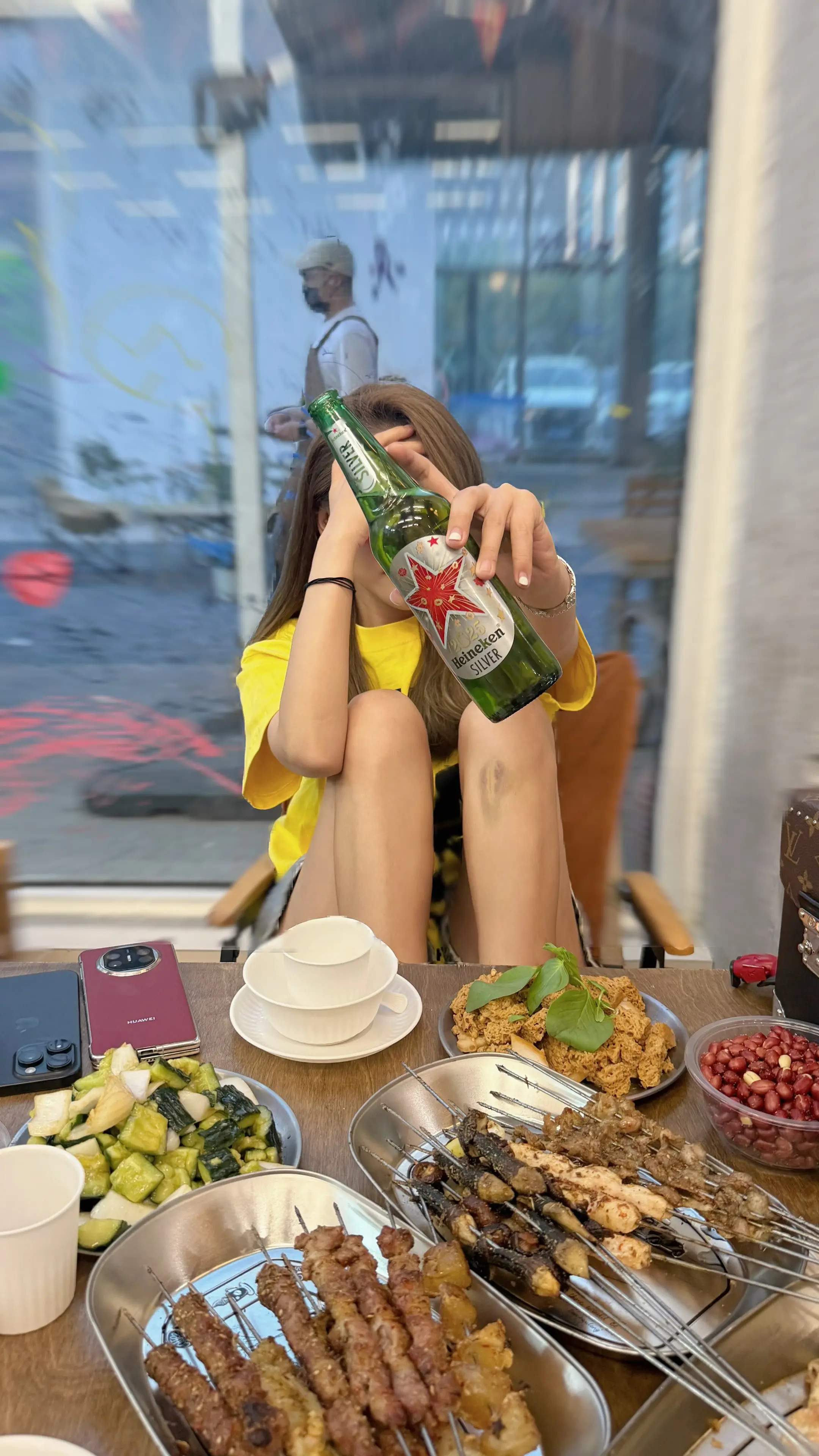 如果一言难尽 那就一饮而尽