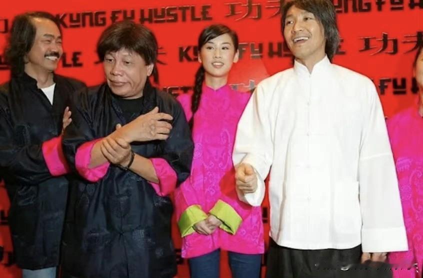 众星悼念梁小龙，周星驰的表达方式最简洁！
演员梁小龙去世，突如其来的消息，让网友