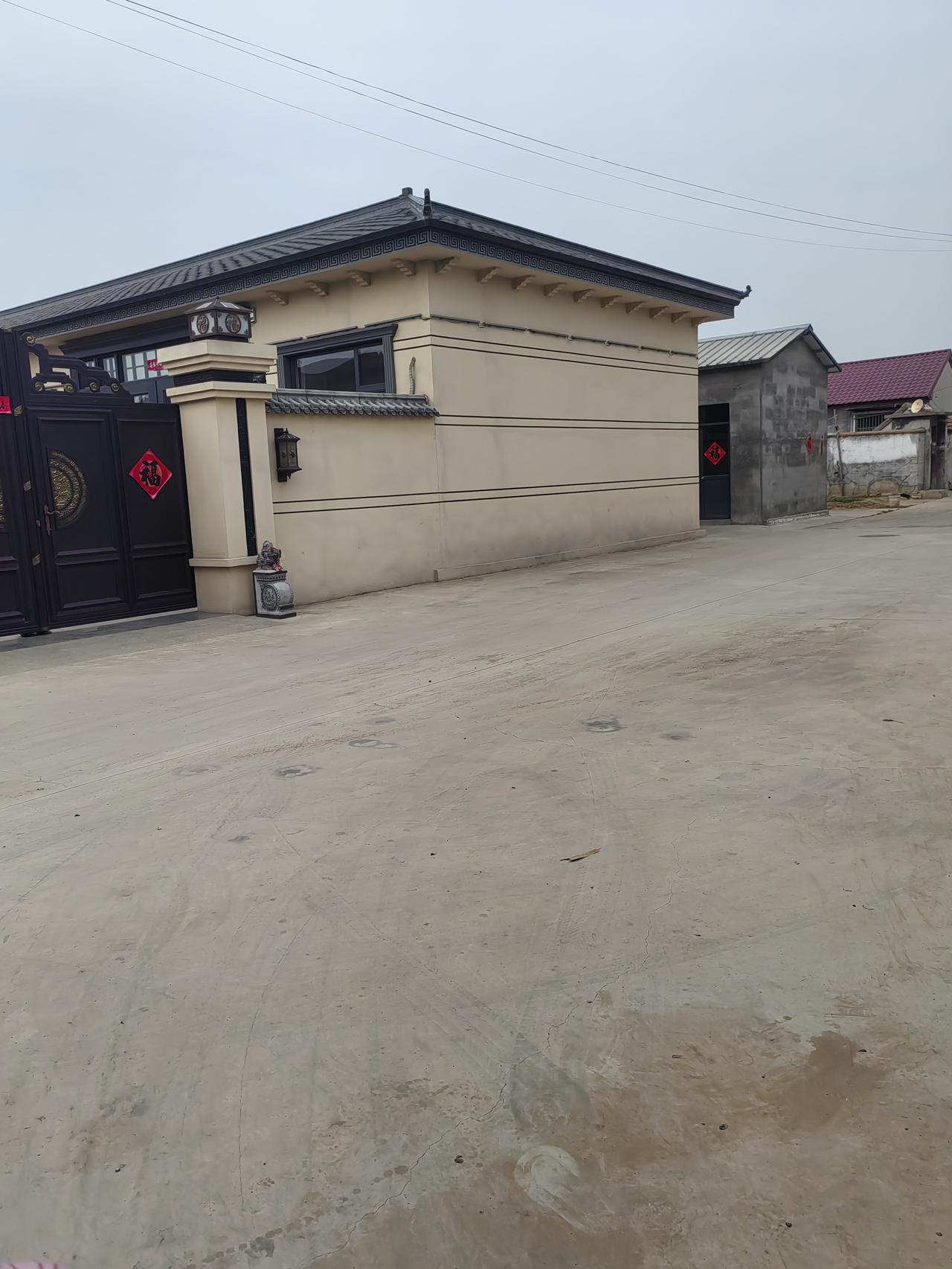 又要去上班了，
时间过得好快呀！
不知道我们店还能维持多久？生意一天比一天冷淡，