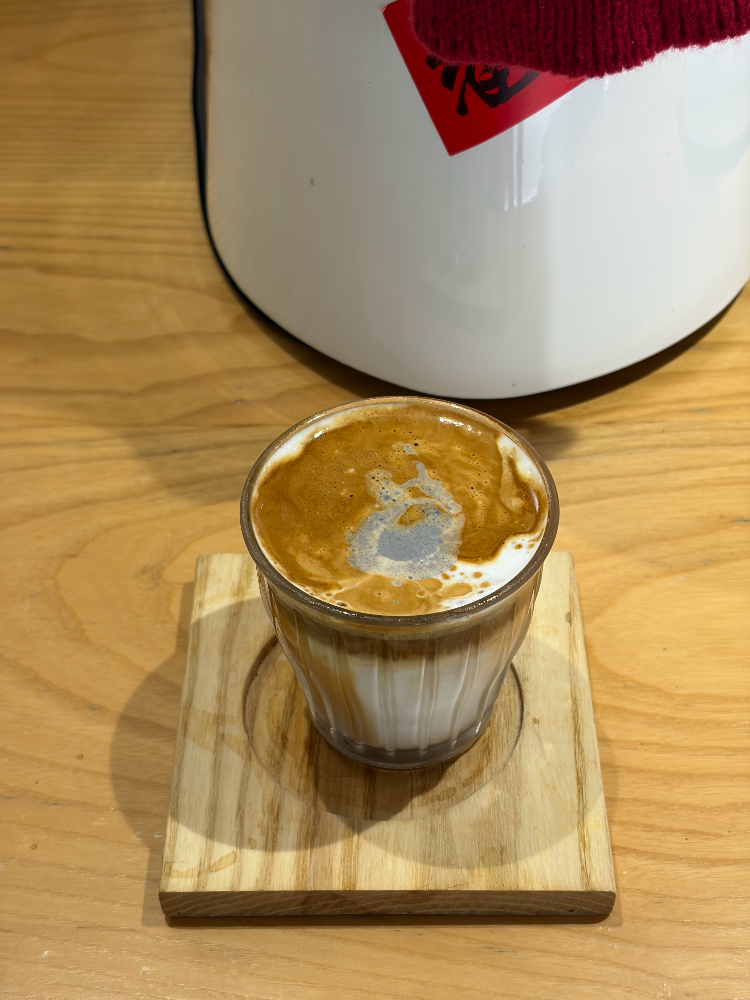 我也不知道为啥宾阳流行黑芝麻咖啡点了个 dirty 怪香的～店主用的 WEGA 