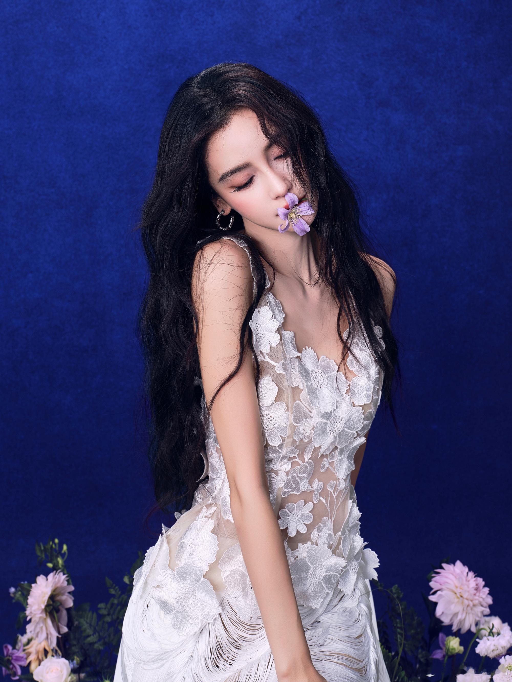 Angelababy 杨颖 × Glamdoll Pre-Fall 2026白翼