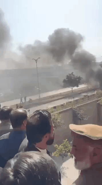 ‼️🇵🇰💥 巴基斯坦发生恐怖袭击：法院附近汽车爆炸

▪️据当地媒体报道，