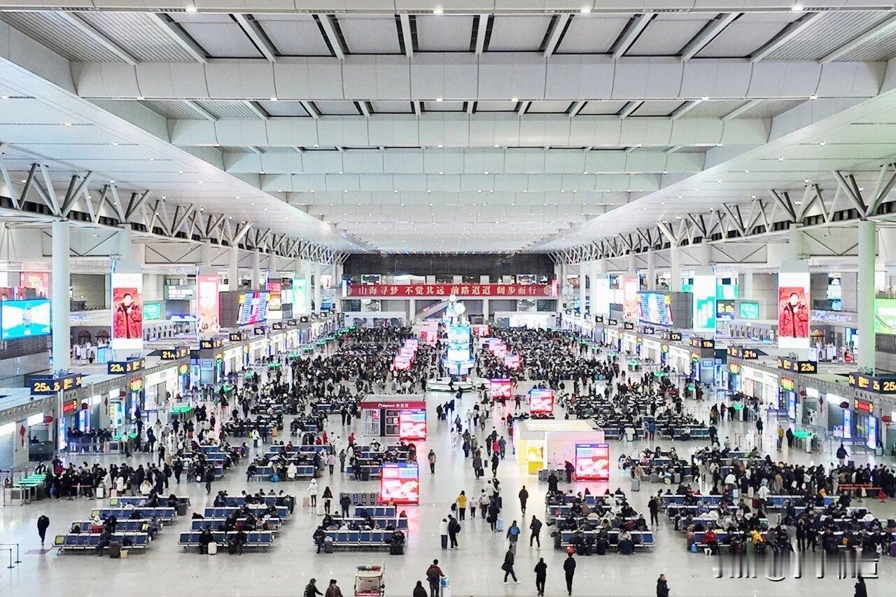 天南地北大拜年今天是春节假期第1天也是春运第14天预计发送旅客288万人次昨天（