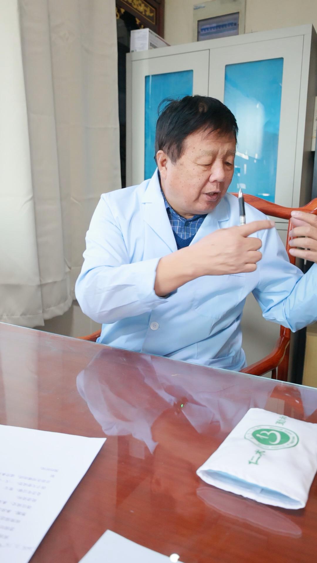 各位家长，真心劝一句，别再带着孩子为了过敏性鼻炎、腺样体肥大的问题东奔...