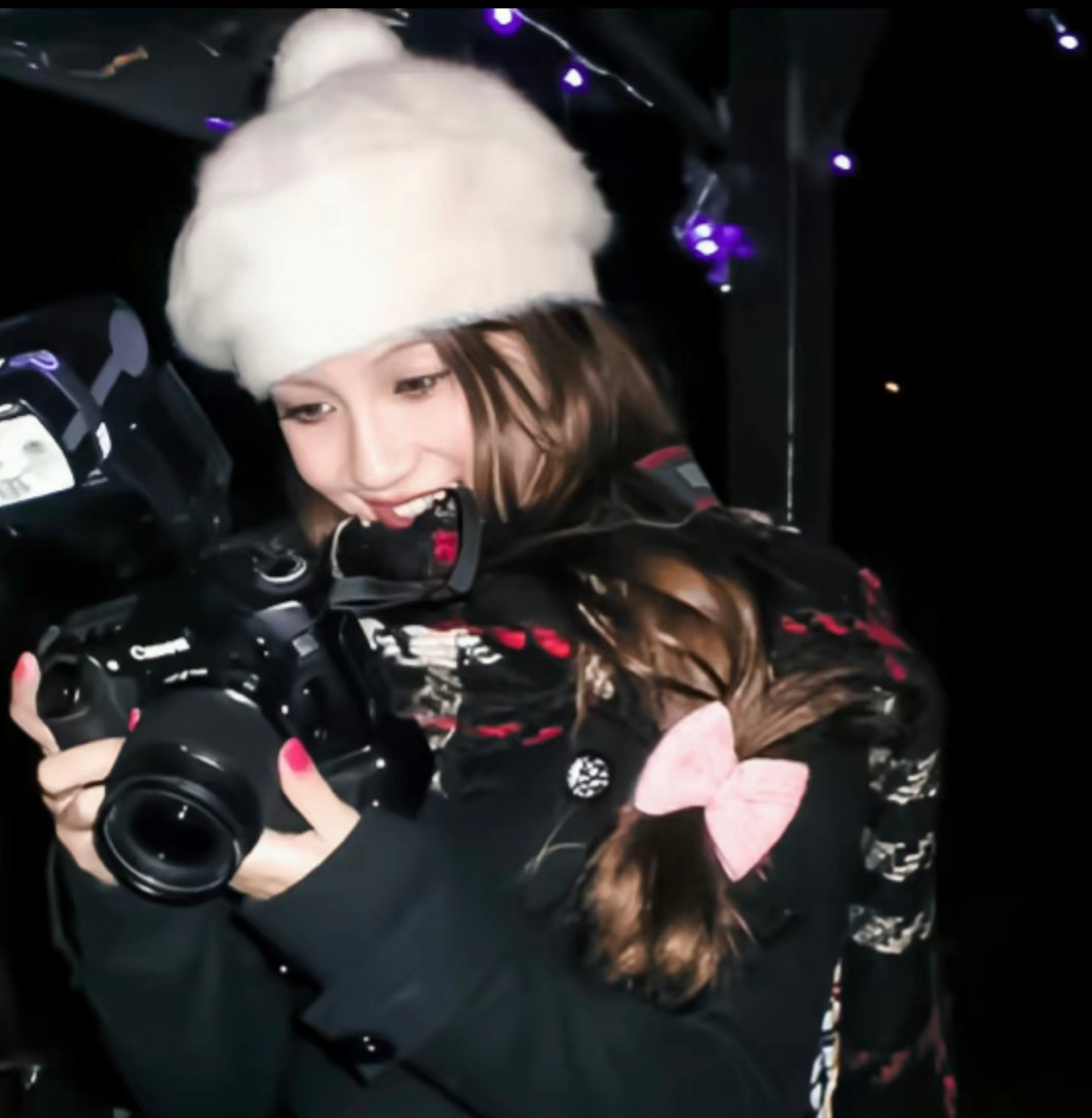 #angelababy# [月亮] #杨颖# 【0228晚安电台】 ​“谢谢大家