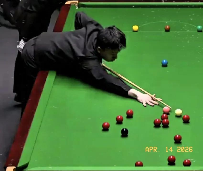 世锦赛资格赛审判轮首日第一阶段比赛快迅:
67-16，江俊五次上手进攻拿下第一局